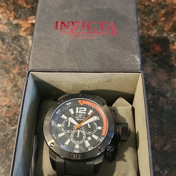 Invicta signature ii collection